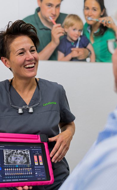 Moderne Beratung in der Zahnfamilie Laubach – Ihre herzliche Zahnarztpraxis in Laubach und Umgebung, zentral für Familien aus Grünberg, Schotten, Mücke und dem Landkreis Gießen.